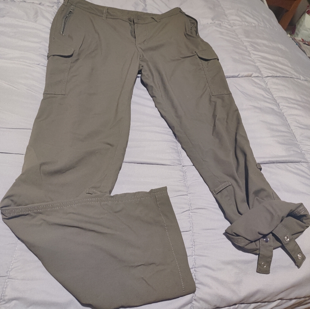 Hiking pants with security pockets worn once